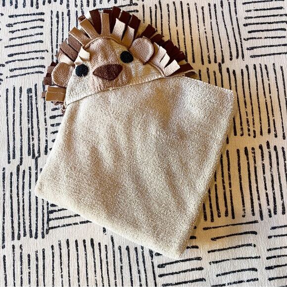 Lion Hooded Towel in Tan and Brown - Picture 1 of 3